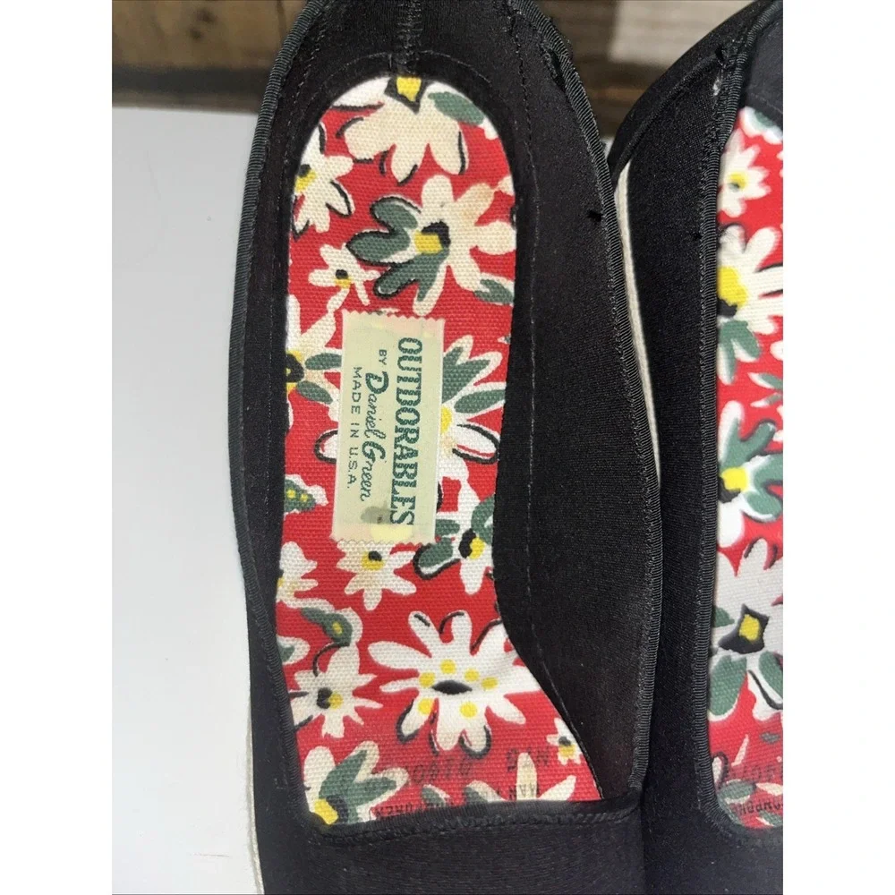 Vintage Outdorables Black W/ White Canvas Wedges Women's Size 7.5 Made In U.S.A.